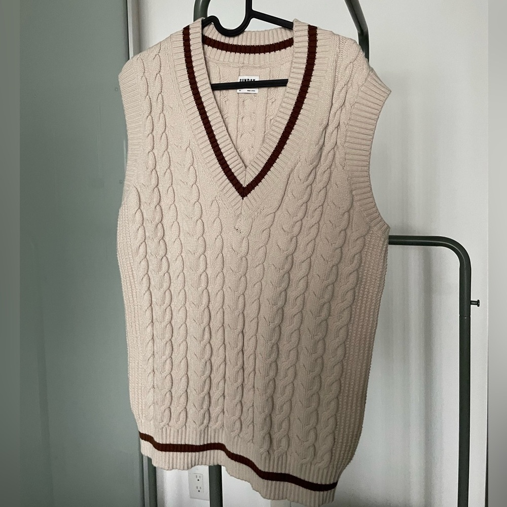 <Aritzia - Sunday Best> Cream knitted vest
